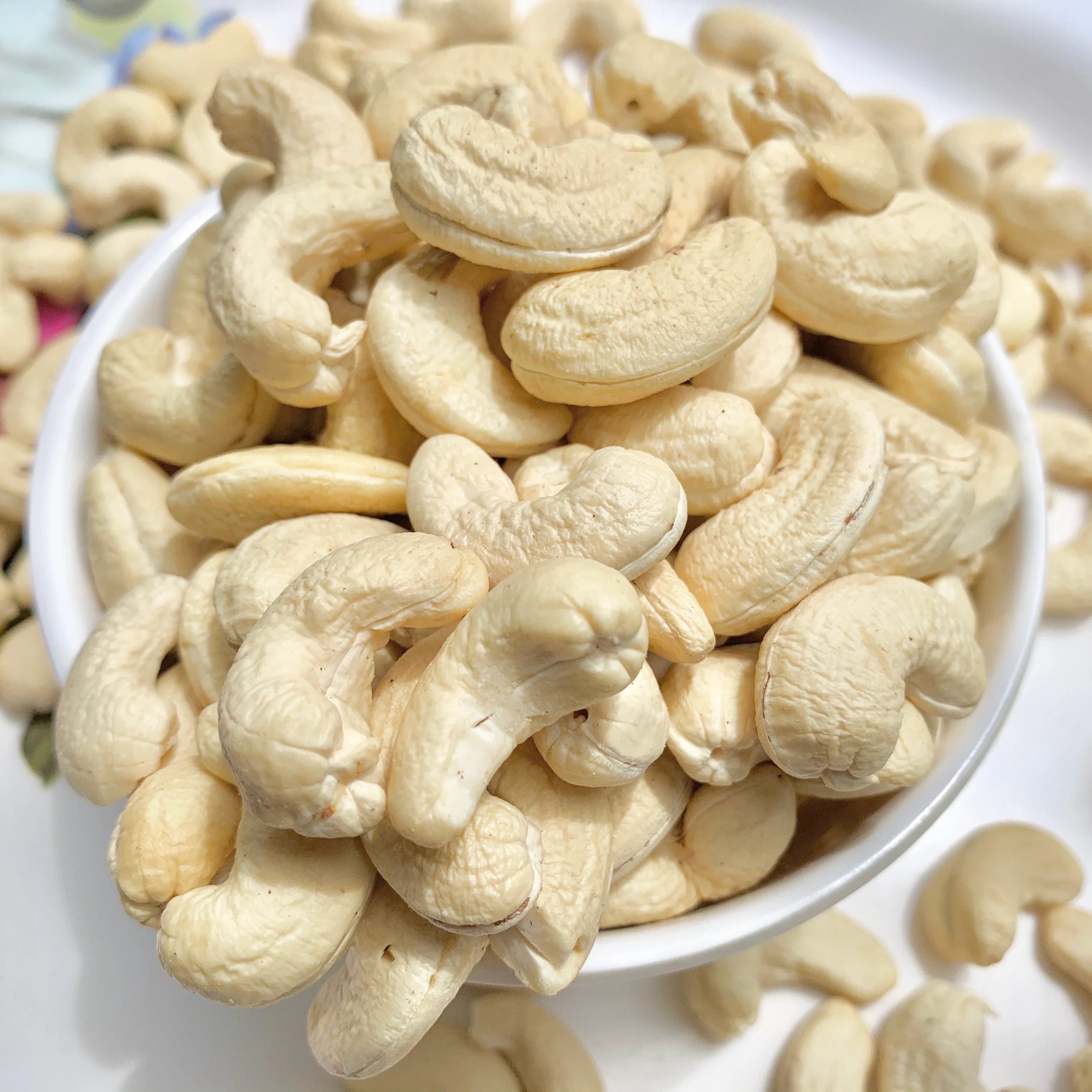 Cashews W320